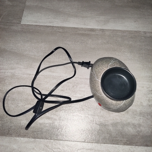 Scentsy Zen Rock Element Warmer – Retired – Stone Look Aromatherapy Wax Warmer - Picture 4 of 5